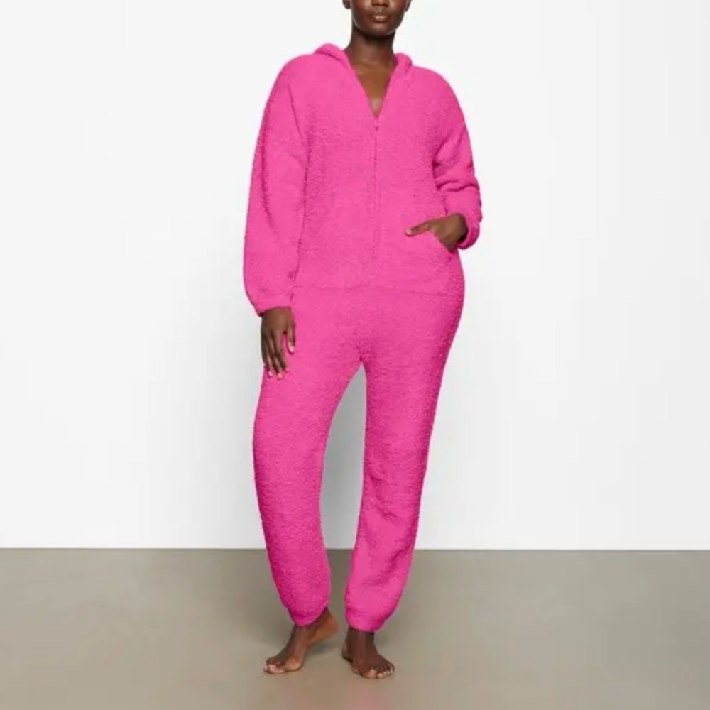 SKIMS Onesie Cozy Knit Limited Edition Hot Pink Fuzzy Fluffy Medium-Large Unisex